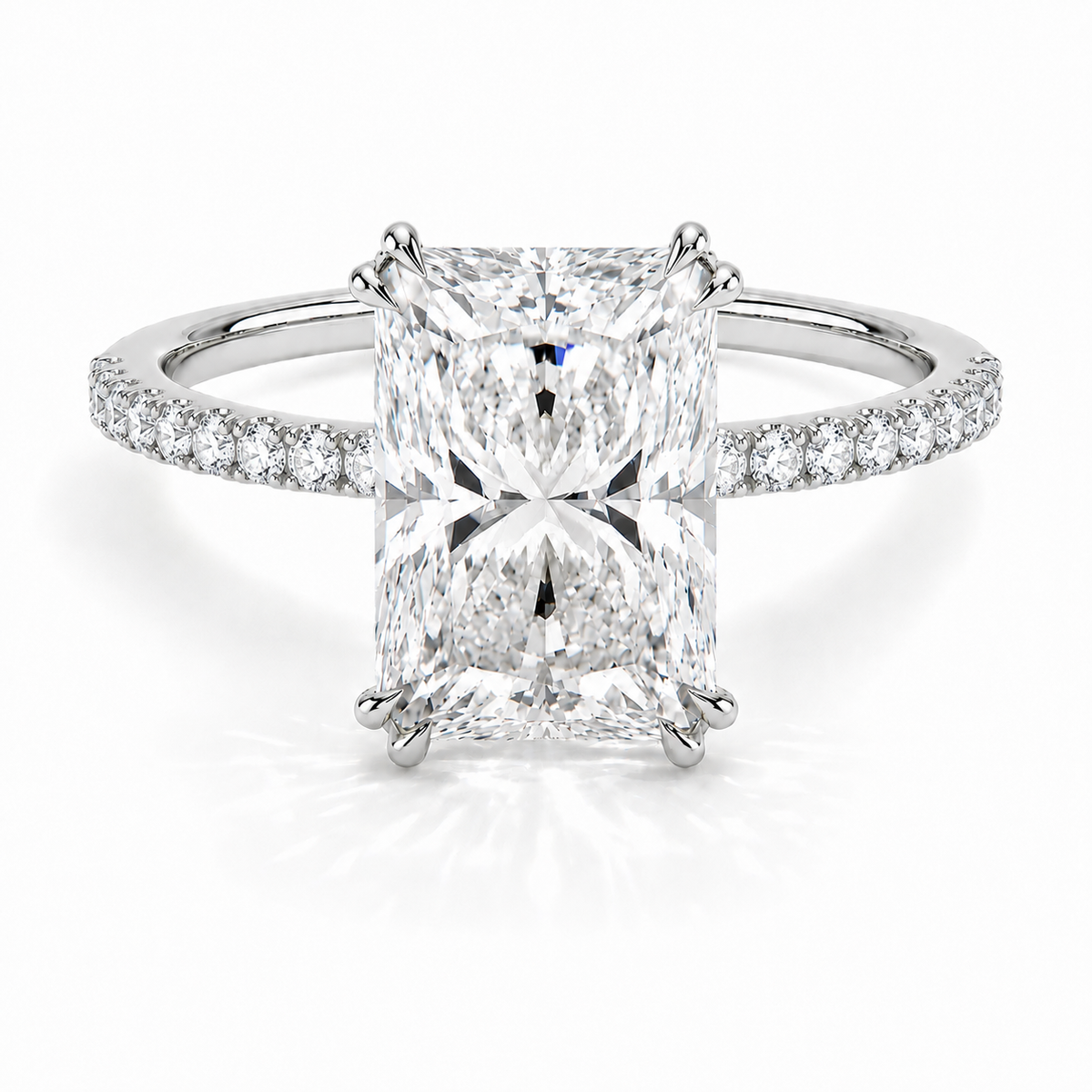 Radiant-Verlobungsring aus Weißgold mit Labordiamant und Pavé-Ringschiene