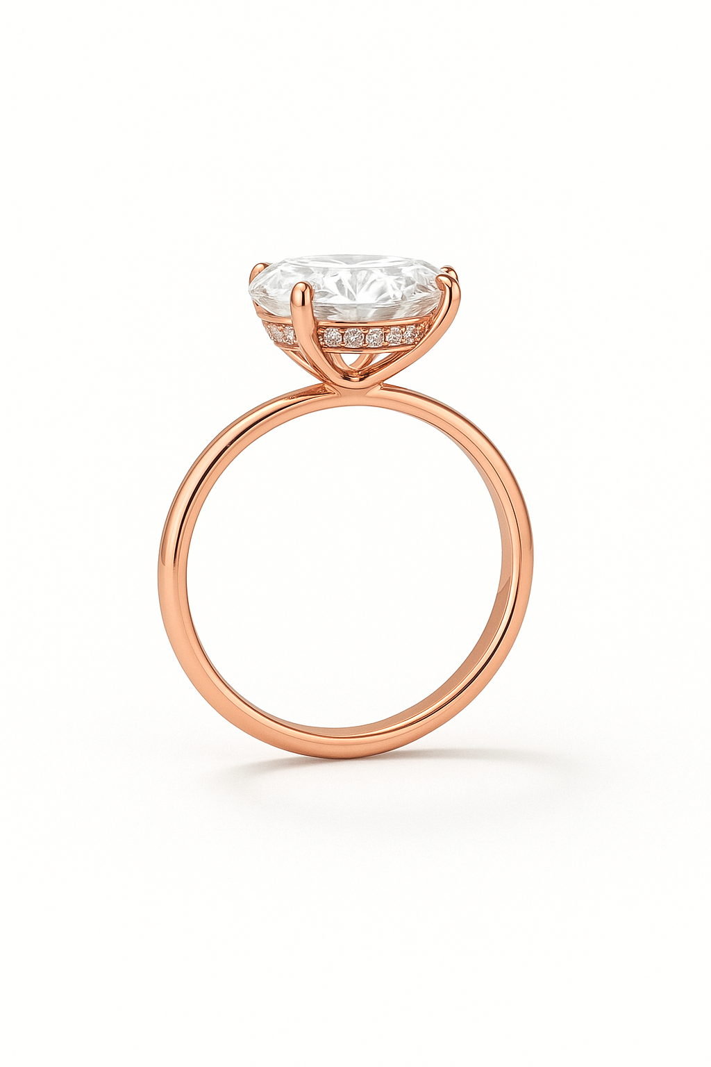 Lucy Oval Solitär hidden Halo Verlobungsring Seitenansicht- aus 14k Roségold mit einem funkelnden, laborgezüchteten Diamanten – handgefertigt, nachhaltig, von Labgrownlove