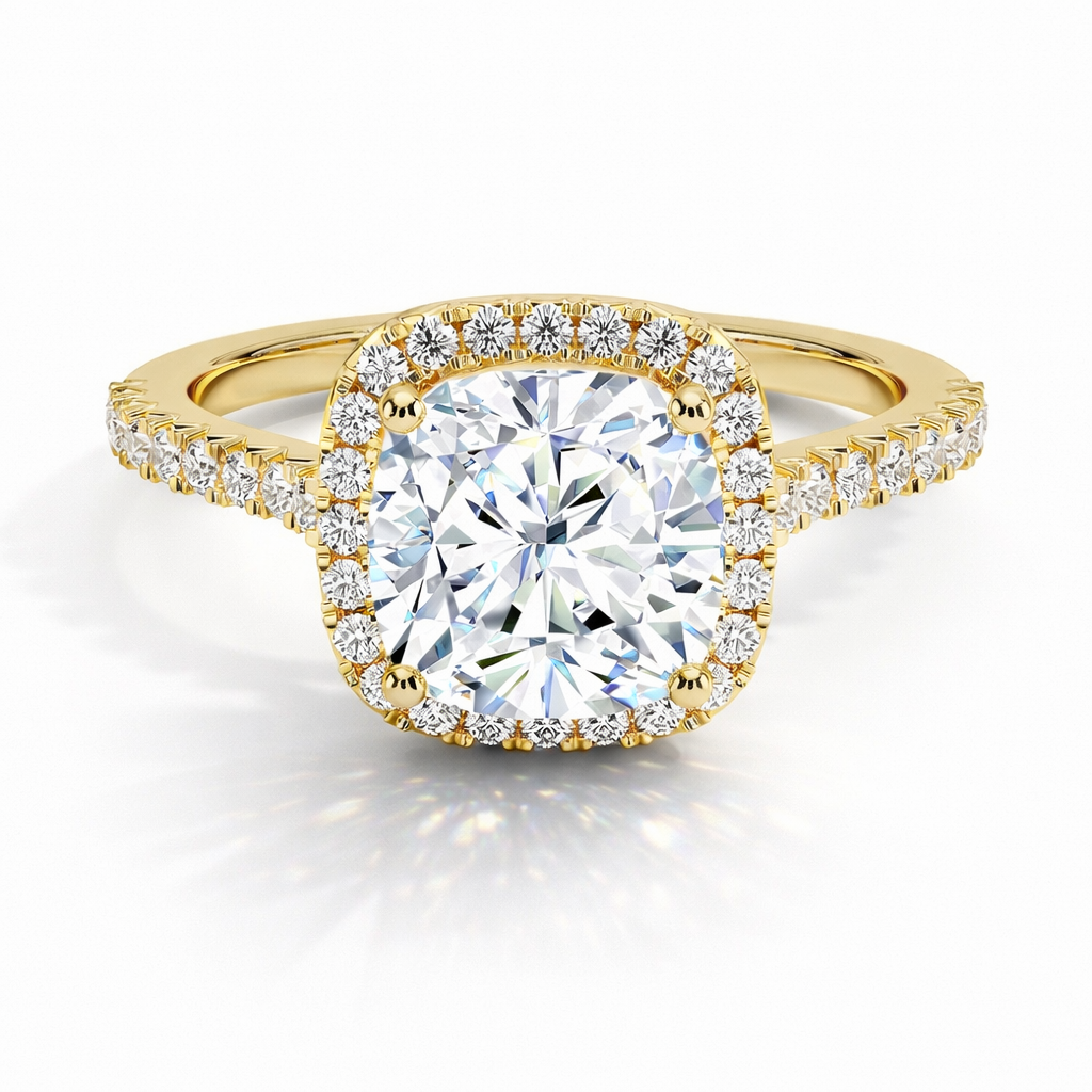 Susi Cushion Halo Verlobungsring aus 14k Gelbgold mit einem funkelnden, Laborgezüchteten Diamanten - handgefertigt & nachhaltig - von Labgrownlove