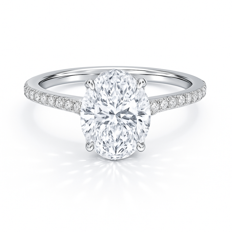 Ovaler Verlobungsring aus 14 Karat Weißgold mit Labordiamant und Pavé-Ringschiene und Hidden Halo