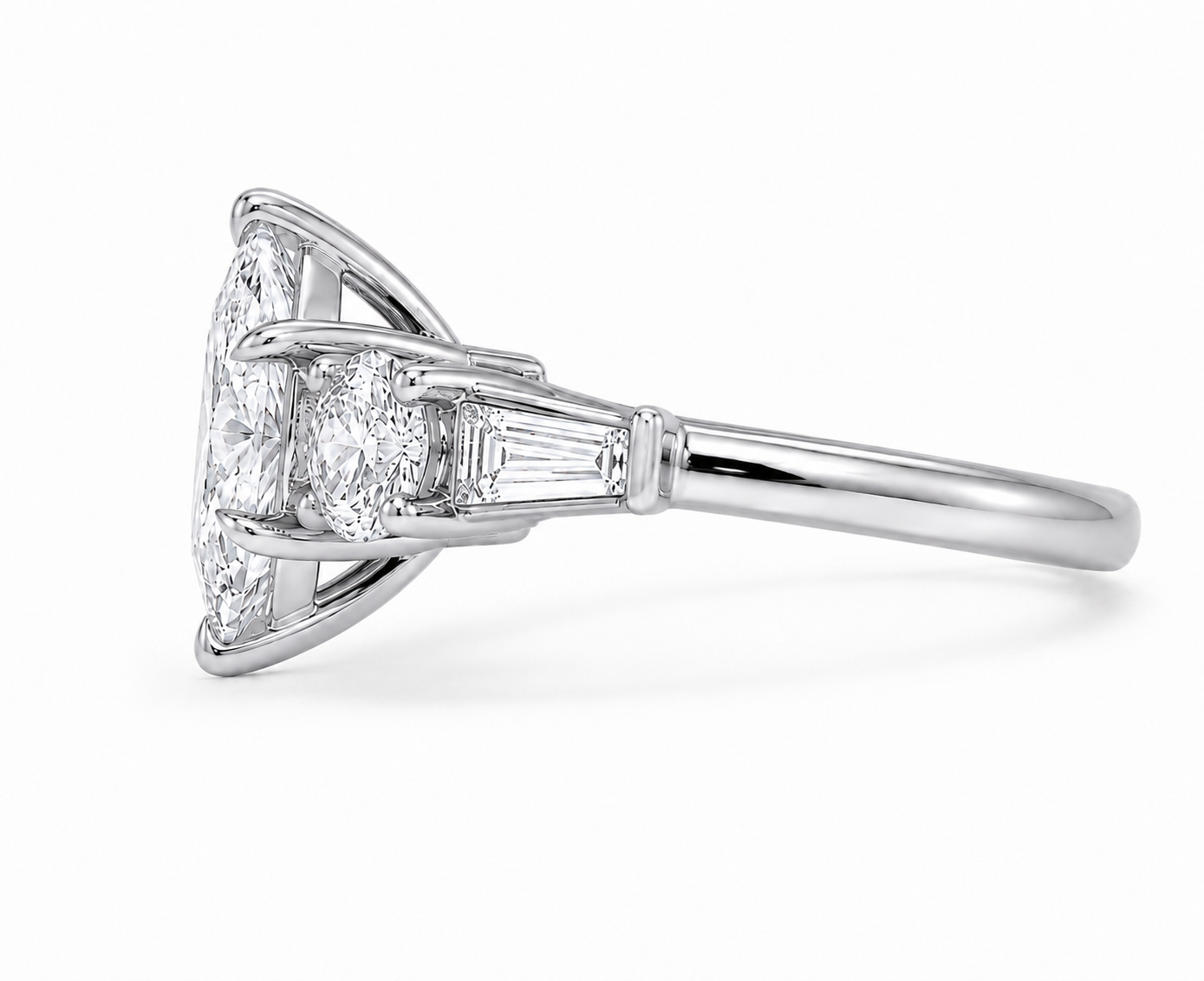 Livia - Marquise oval Baguette Laborgezüchteter Diamant Verlobungsring