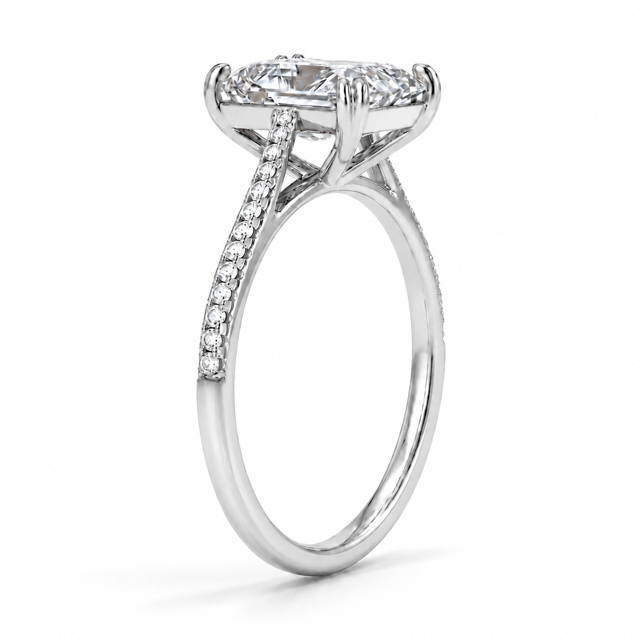 Alice - Radiant Pavé Cathedral Verlobungsring aus 14k Weißgold mit einem funkelnden, Laborgezüchteten Diamanten - handgefertigt & nachhaltig - von Labgrownlove