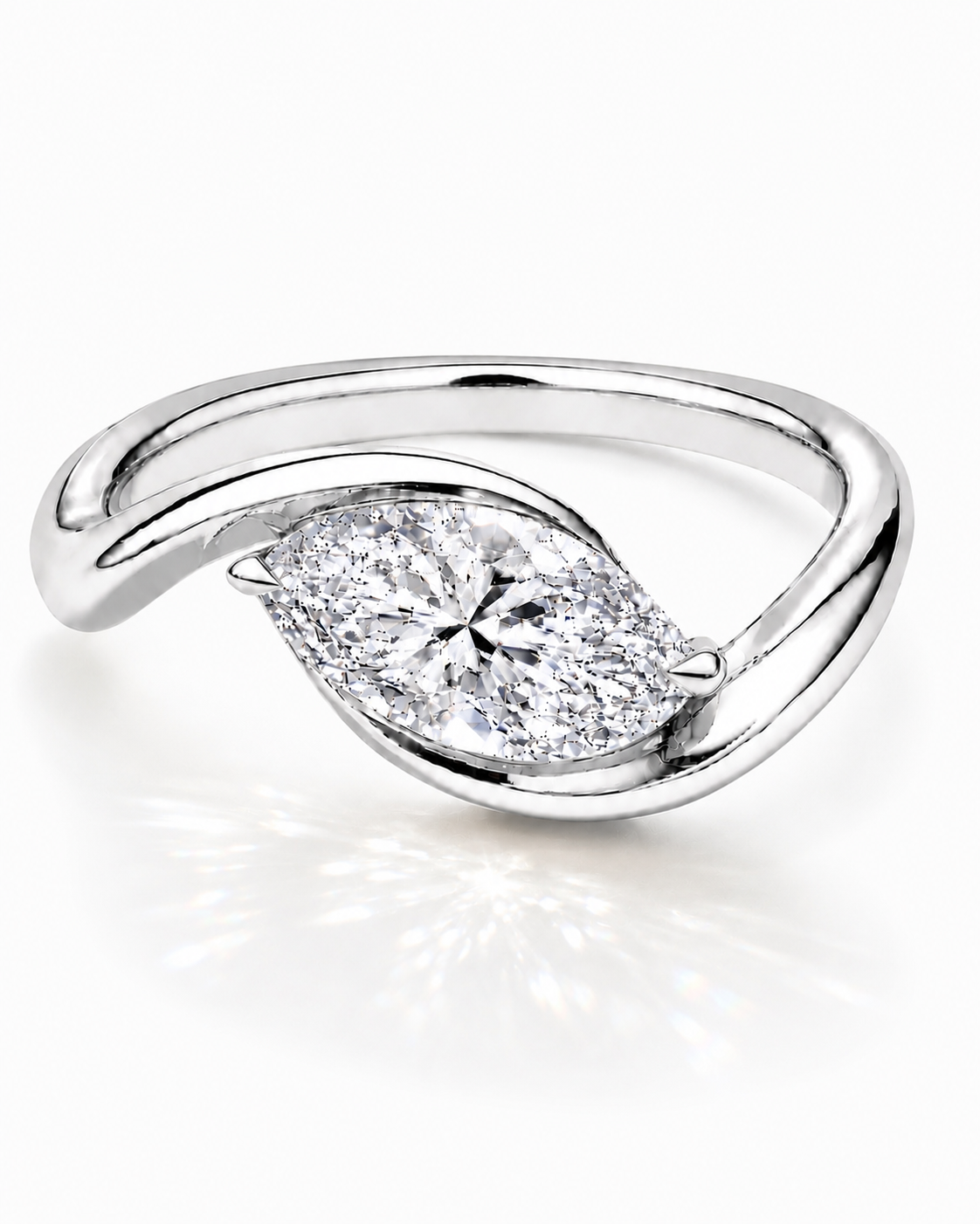 Melissa - Bypass Marquise-Verlobungsring aus 18k Weißgold mit einem funkelnden, laborgezüchteten Diamanten - handgefertigt & nachhaltig - von Labgrownlove