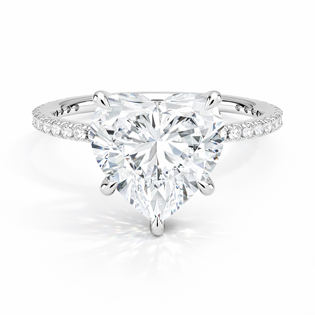 Hanni Herzförmiger Pavé hidden Halo Verlobungsring aus 14k Weißgold mit einem funkelnden, laborgezüchteten Diamanten – handgefertigt, nachhaltig, von Labgrownlove