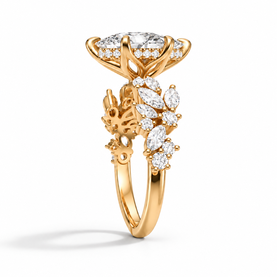 Seitenansicht: Marquise Cluster-Verlobungsring aus 14 Karat Gelbgold mit Labordiamant und Hidden Halo und Tulpenfassung