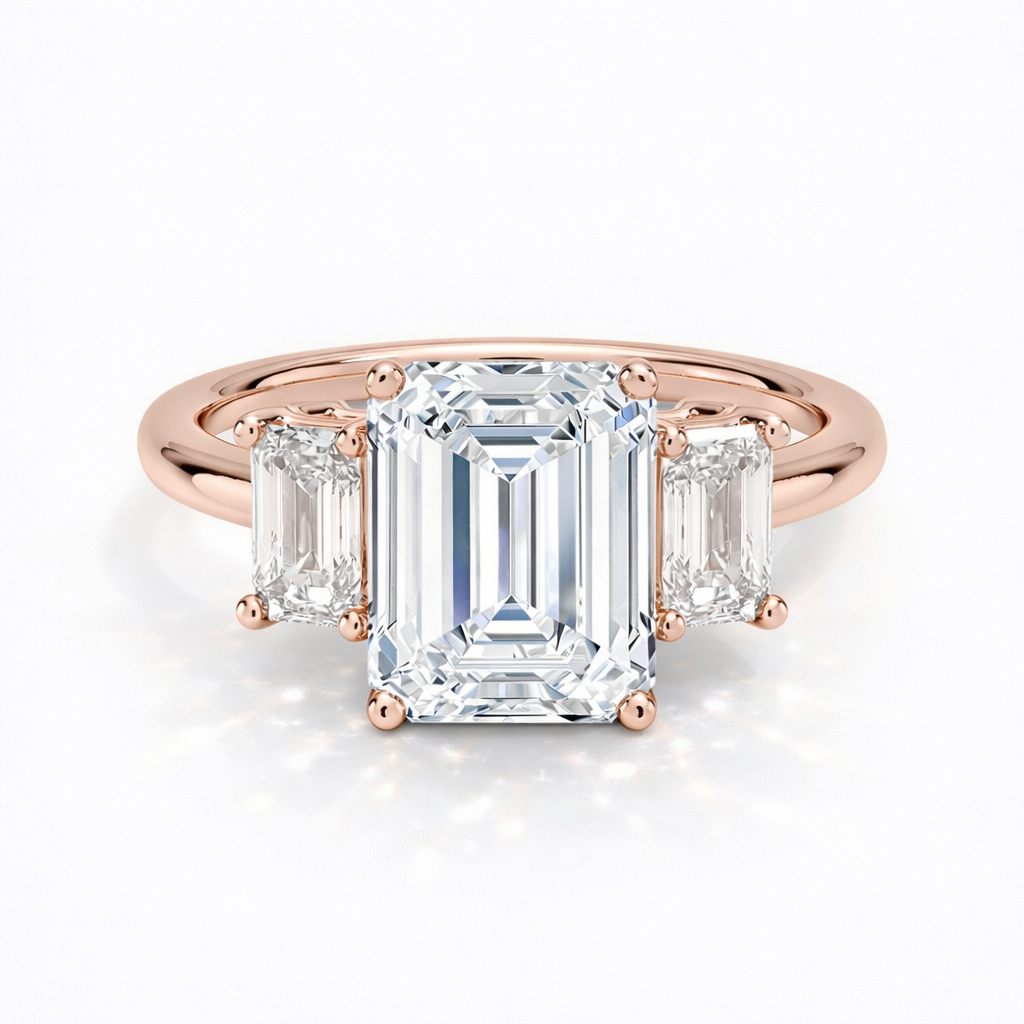 Emerald Threestone Verlobungsring aus 14k Roségold mit drei laborgezüchteten Diamanten, nachhaltiger und eleganter Diamantring.