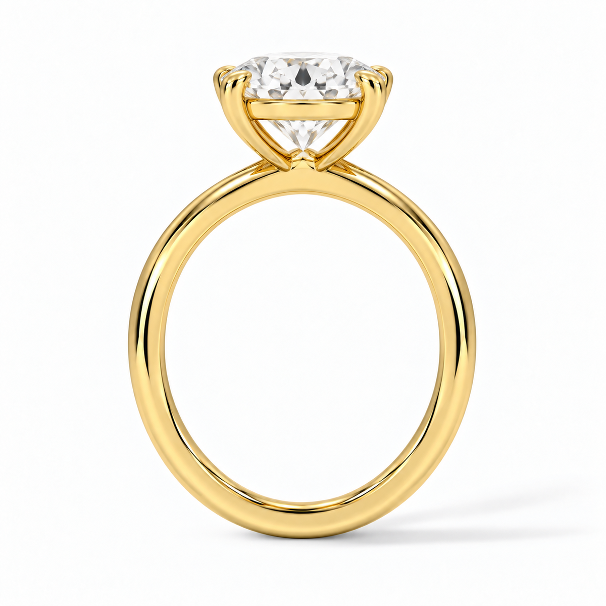 Seitenansicht: Runder Verlobungsring aus Gelbgold mit Labordiamant und Galerieschiene