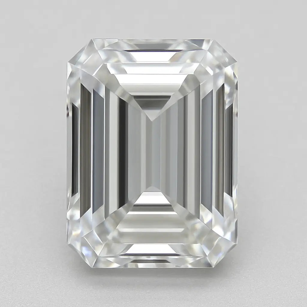 Diamant im Emerald-Schliff