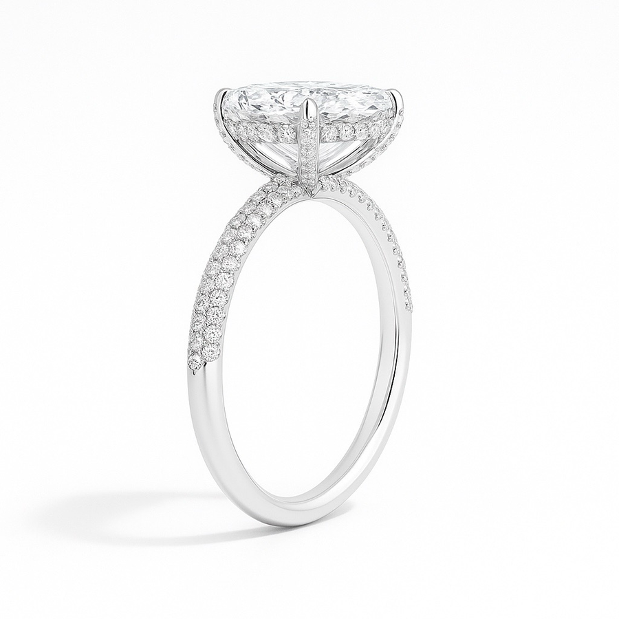 Seitenansicht: Marquise Verlobungsring aus 14 Karat Weißgold mit Labordiamant