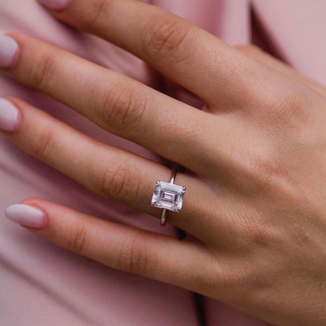 Clara - Asscher Solitär Verlobungsring aus 14k Weißgold mit einem funkelnden, laborgezüchteten Diamanten - handgefertigt & nachhaltig - von Labgrownlove 
