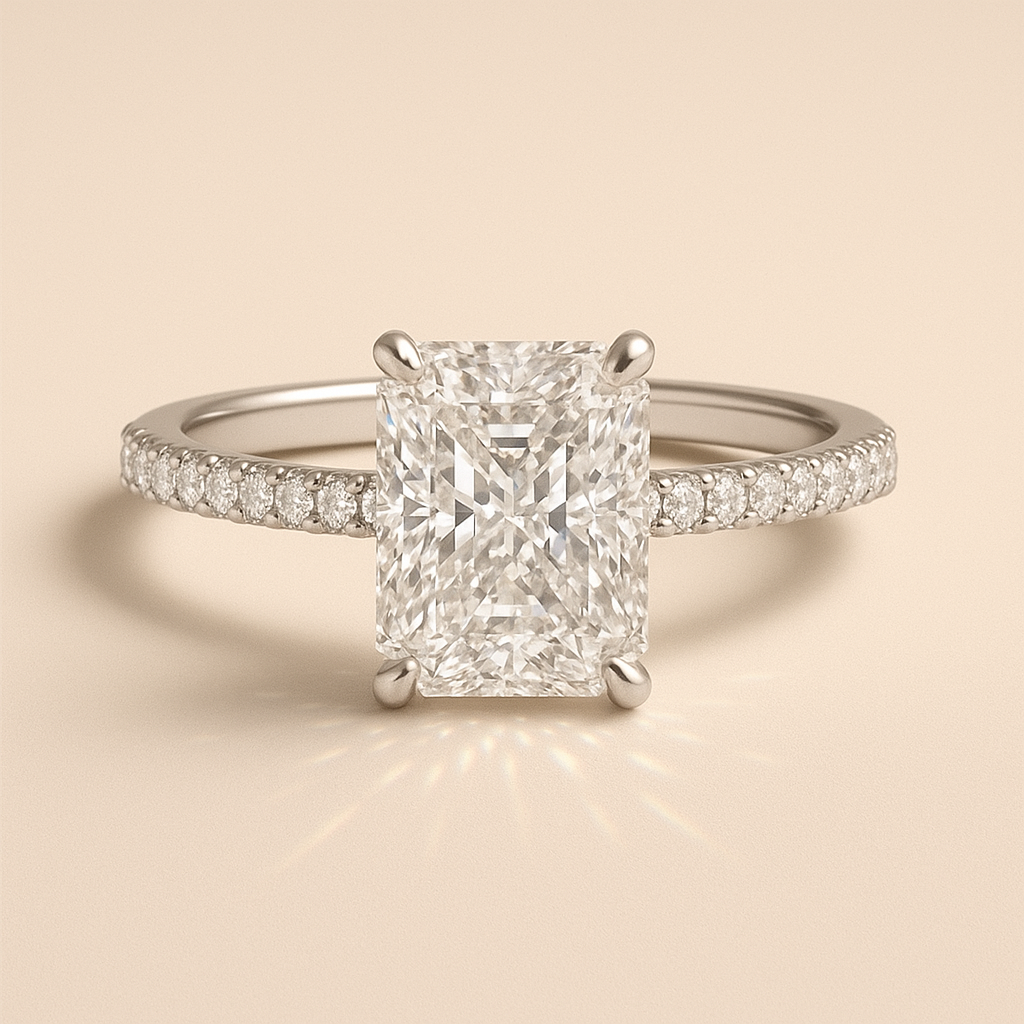 Roya Radiant Eternity Verlobungsring aus 14k Weißgold mit einem funkelnden, laborgezüchteten Diamanten – handgefertigt, nachhaltig, von Labgrownlove