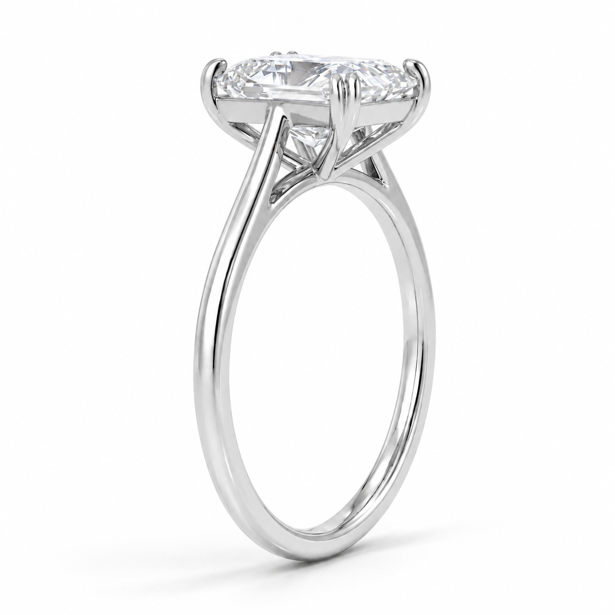 Grace - Radiant Solitär Cathedral Verlobungsring aus 14k Weißgold mit einem funkelnden, Laborgezüchteten Diamanten - handgefertigt & nachhaltig - von Labgrownlove 