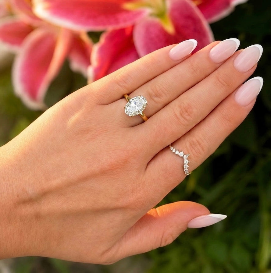 Stacy - Oval Solitär Verlobungsring aus 14k Gelbgold mit einem funkelnden, Tulpen Setting, Natur Diamant - handgefertigt & nachhaltig - von Labgrownlove 