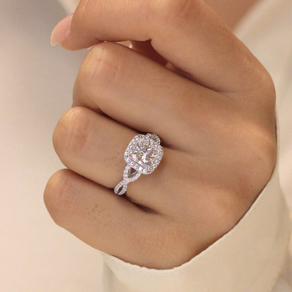 „Luna“ Halo Princess Lab grown Diamant Verlobungsring Ringe Lab Diamond Labgrownlove Handgefertigt Jetzt einkaufen