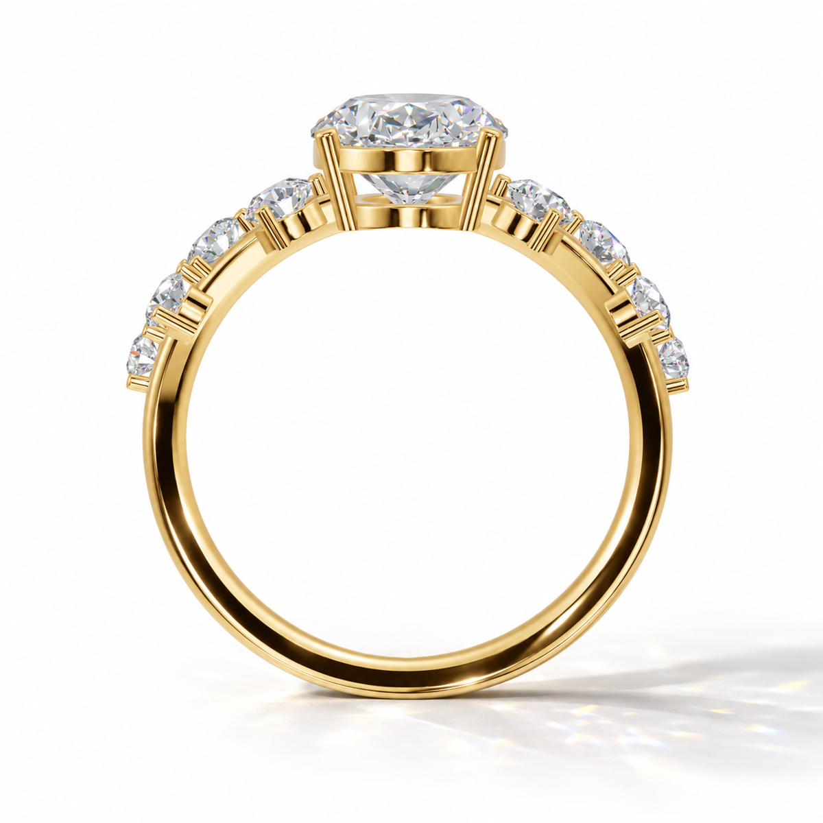 Florida Oval Cluster Verlobungsring in Gelbgold mit Labordiamanten – Profilansicht