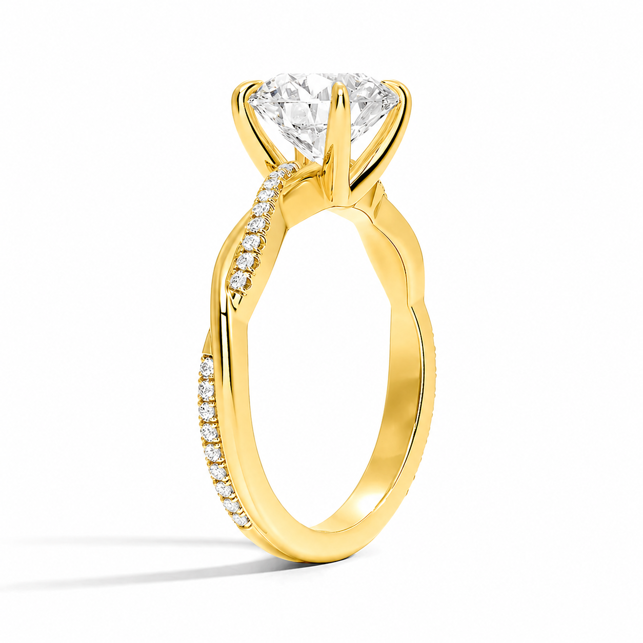 Eliana Twist Pave Verlobungsring aus 14k Gelbgold mit einem funkelnden, laborgezüchteten Diamanten – handgefertigt, nachhaltig, von Labgrownlove - Seite