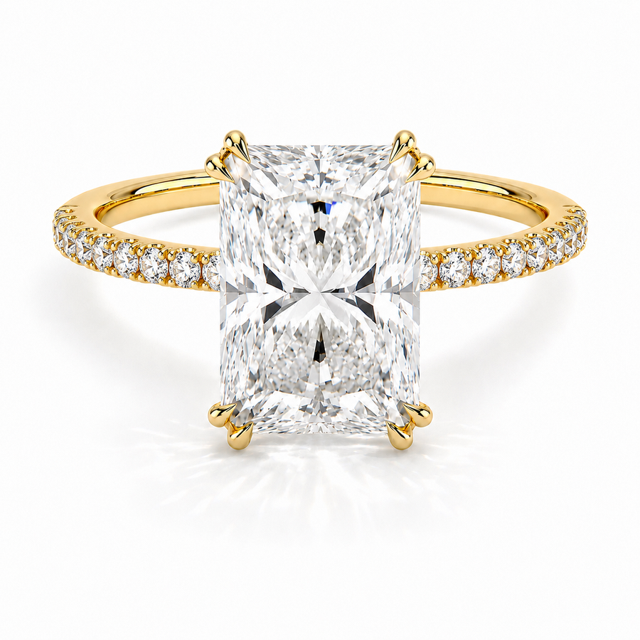 Radiant Verlobungsring aus 14 Karat Gelbgold mit Labordiamant und Pavé-Ringschiene und Cathedral-Fassung