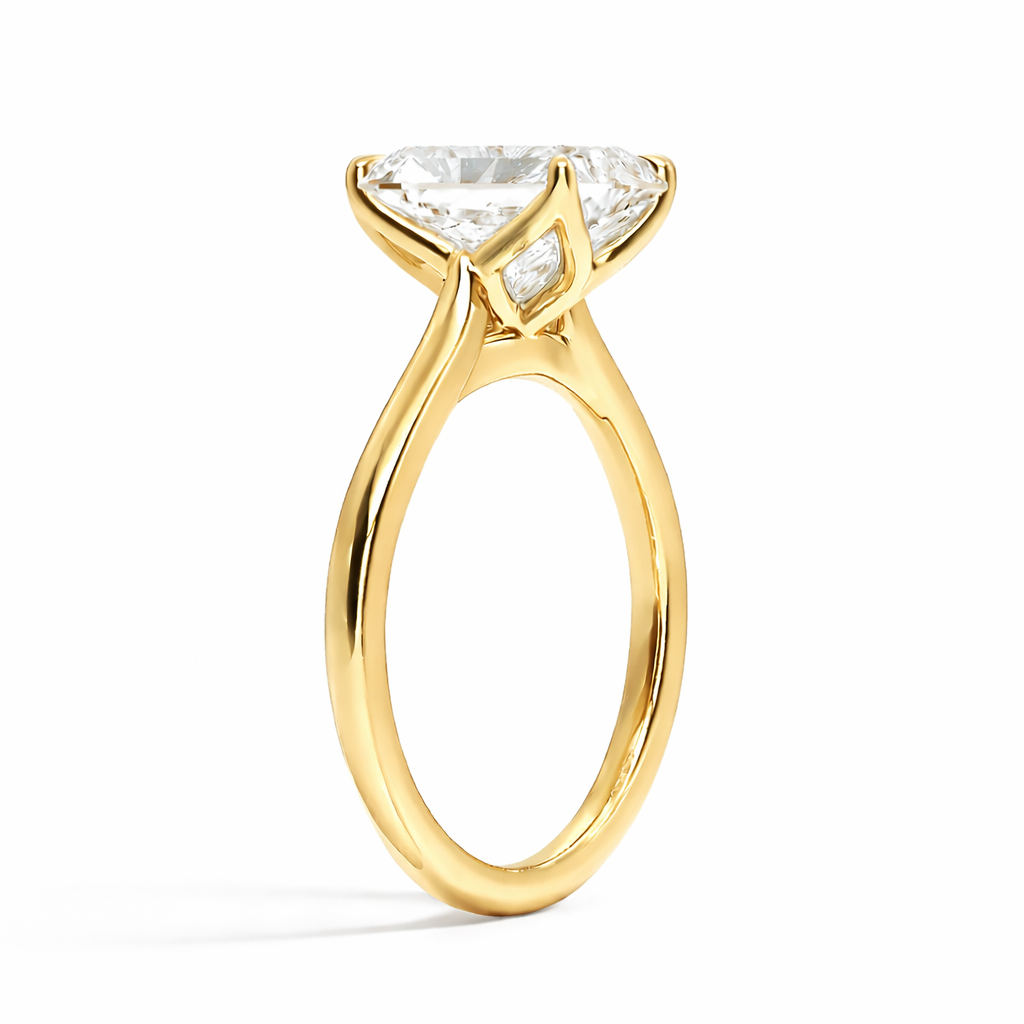 Jenny - Radiant Solitär Verlobungsring aus 14k Gelbgold mit einem funkelnden, Laborgezüchteten Diamanten - handgefertigt & nachhaltig - von Labgrownlove 