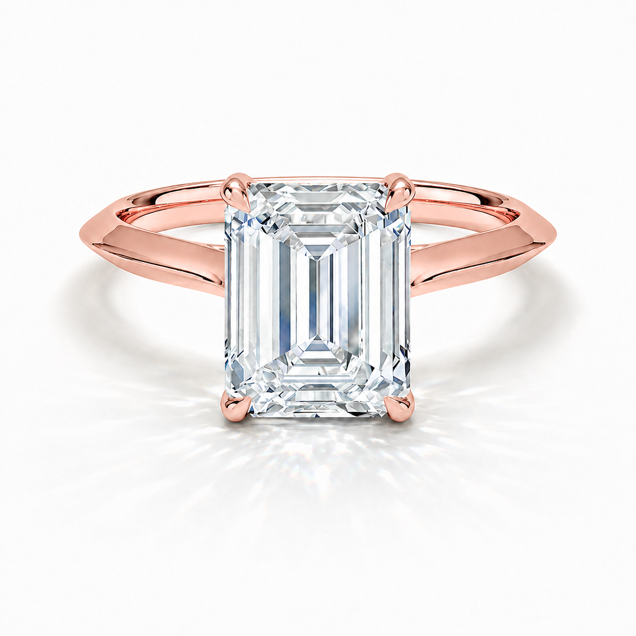 Zara - Solitaire Emerald Knife Edge Low Setting-Verlobungsring aus 14k Roségold mit einem funkelnden, laborgezüchteten Diamanten - handgefertigt & nachhaltig - von Labgrownlove