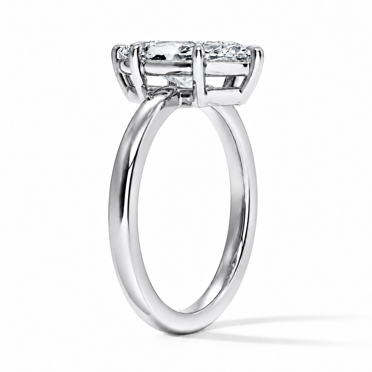 Rom - Marquise Solitaire Low Profile Verlobungsring aus 14k und 18k Weißgold mit einem funkelnden, laborgezüchteten Diamanten - handgefertigt & nachhaltig - von Labgrownlove