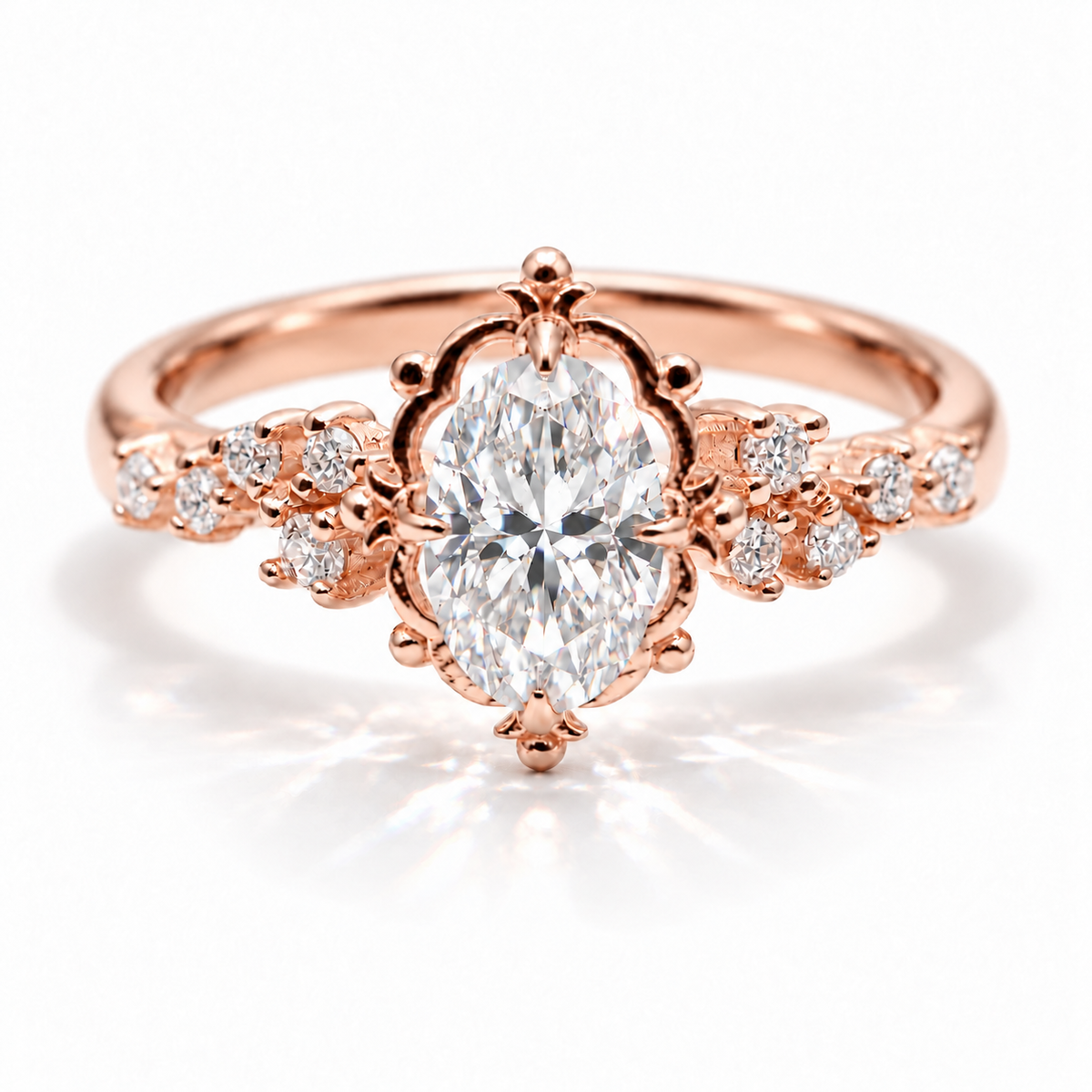 Rosi - Oval Cluster Vintage Laborgezüchteter Diamant Verlobungsring