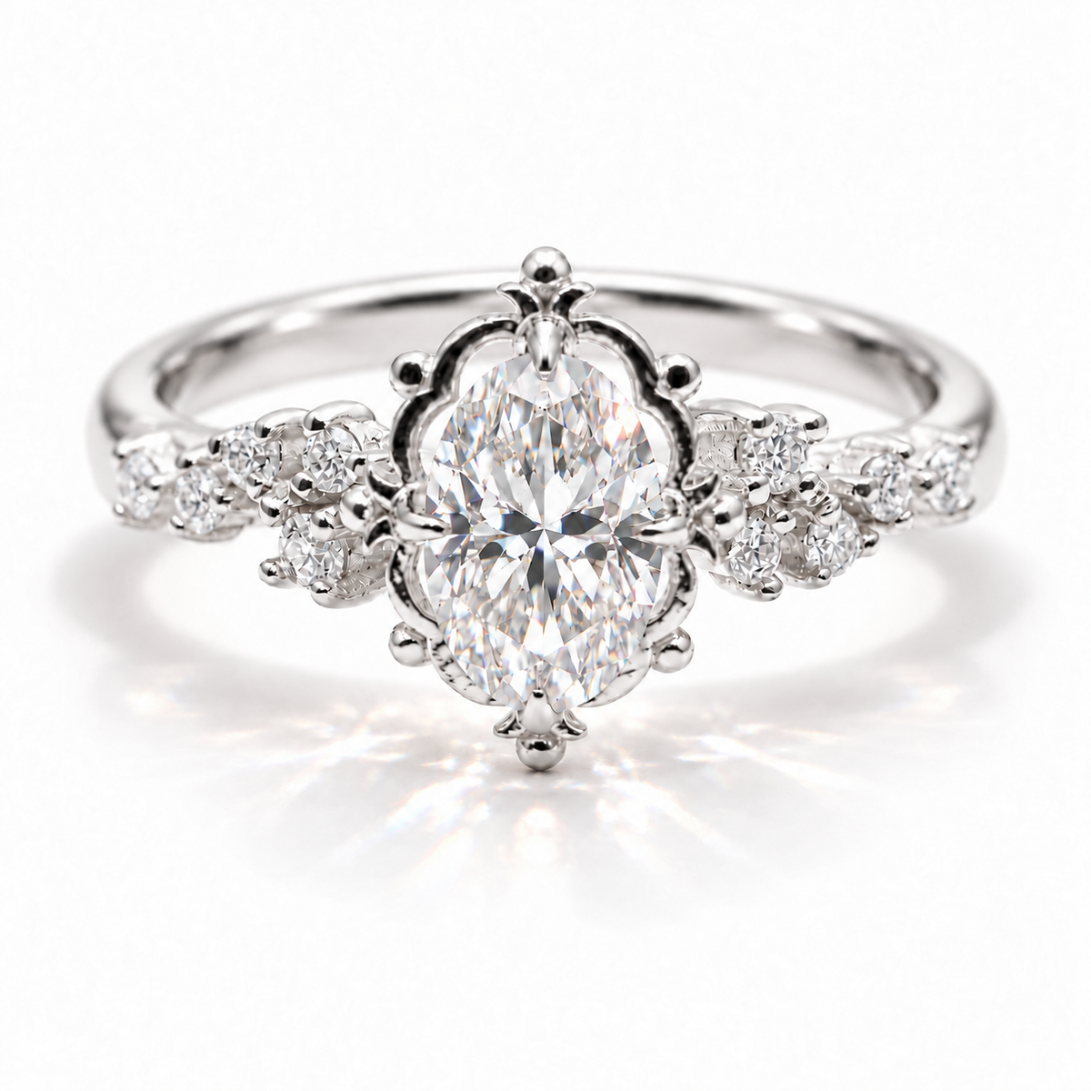 Rosi - Oval Cluster Vintage Laborgezüchteter Diamant Verlobungsring