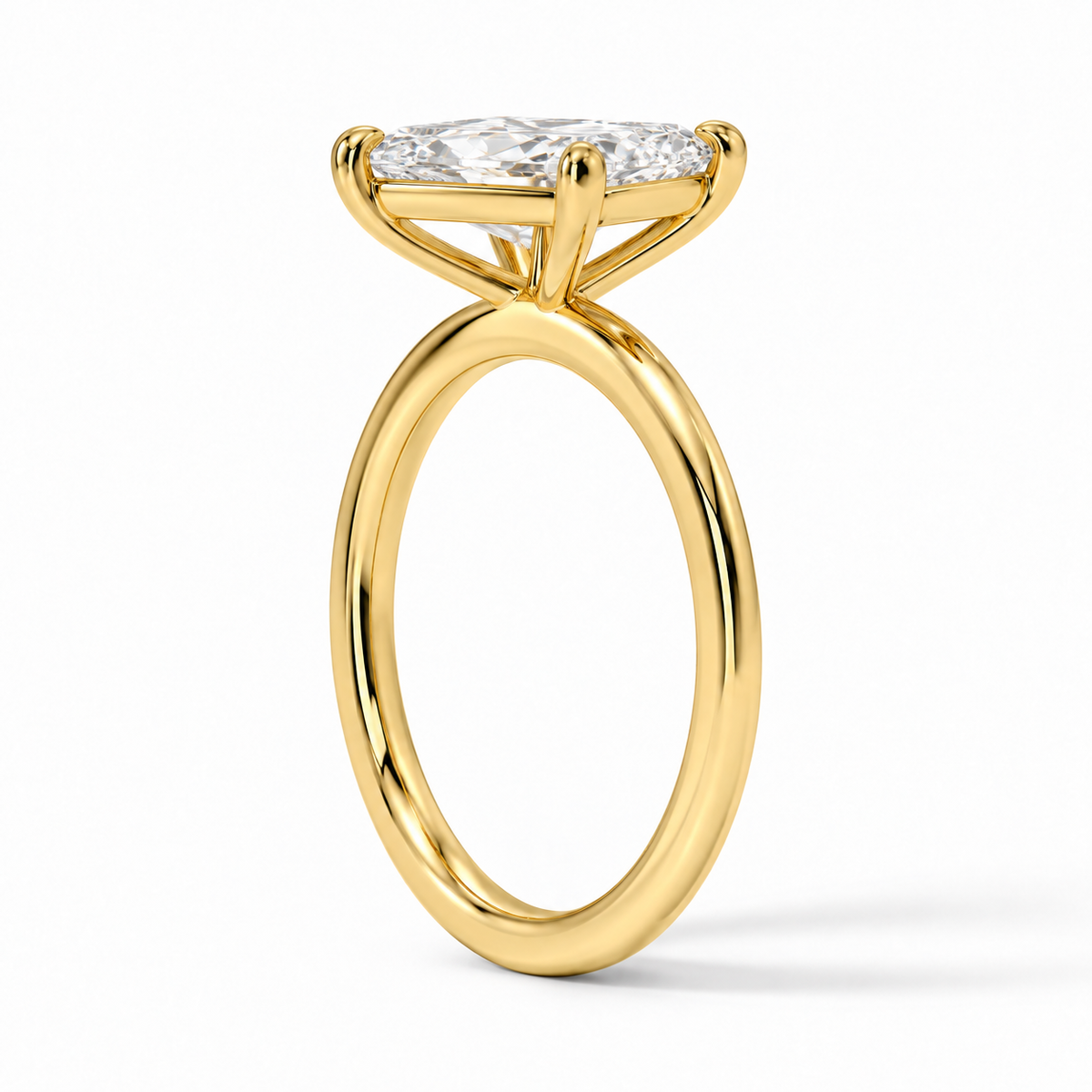 Seitenansicht: Verlobungsring aus Gelbgold mit Labordiamant